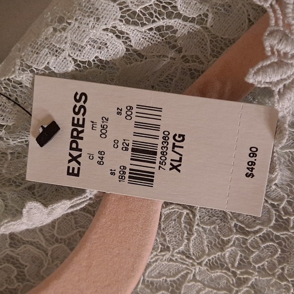 NWT Express Top - Picture 5 of 5